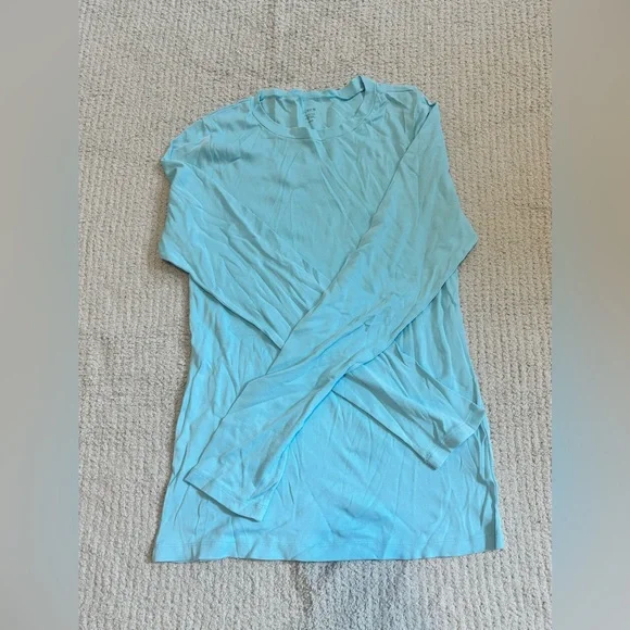 J. Crew Sky Blue Fitted Tee - Picture 1 of 2
